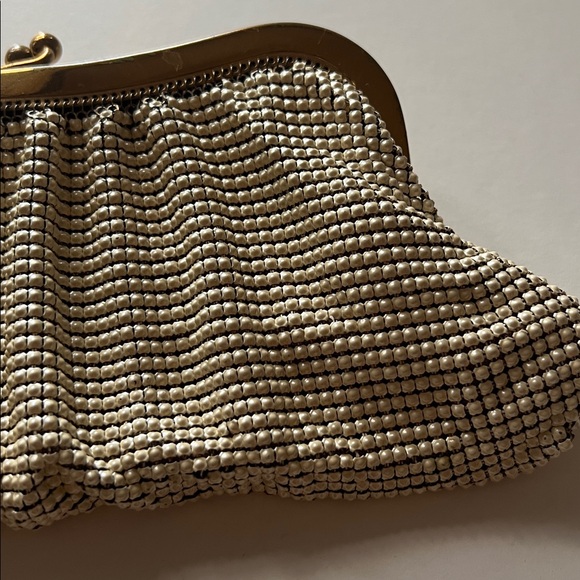 Vintage 1920s Whiting & Davis Metal Minaudière Mesh Chainmail Gold Clutch - Bag - Picture 3 of 8